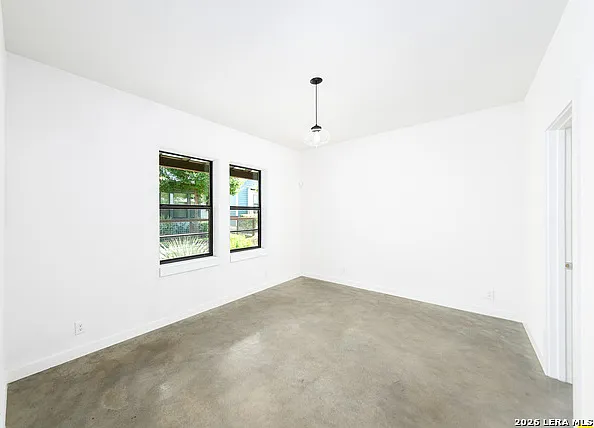 1150 N Olive St — Photo 11