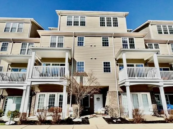 329 Breeze Point Cir #5, Warren, PA 16365