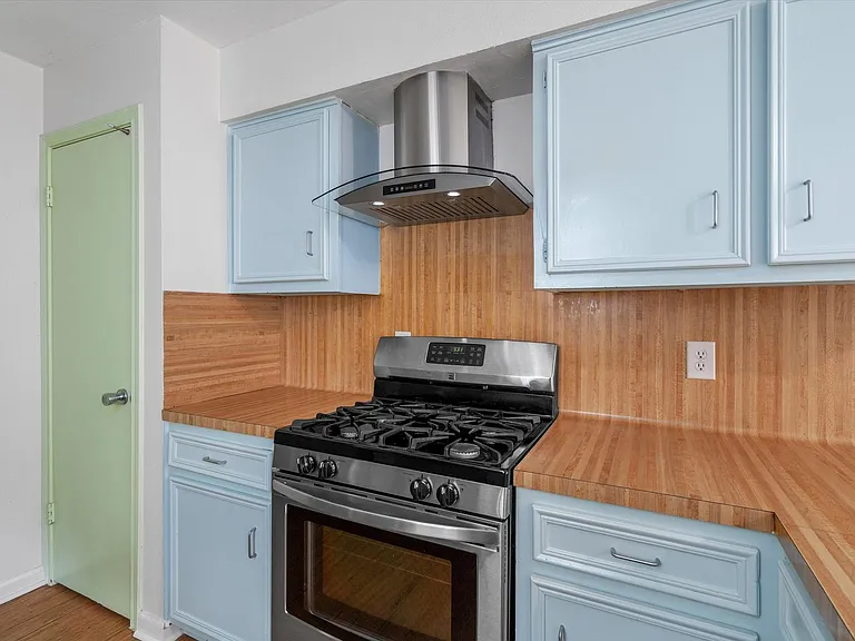 10057 Woodland Village Dr — Photo 12
