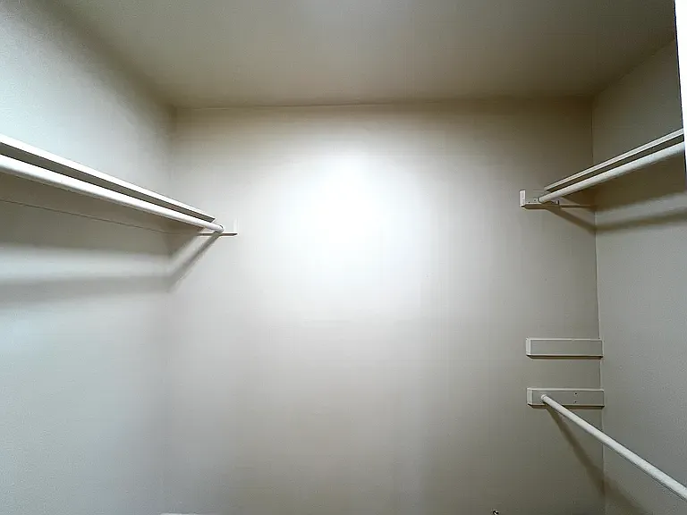 312 N Palm Dr — Photo 18