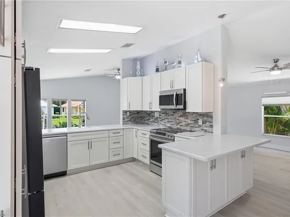 26821 Sammoset WAY, BONITA SPRINGS, FL 34135