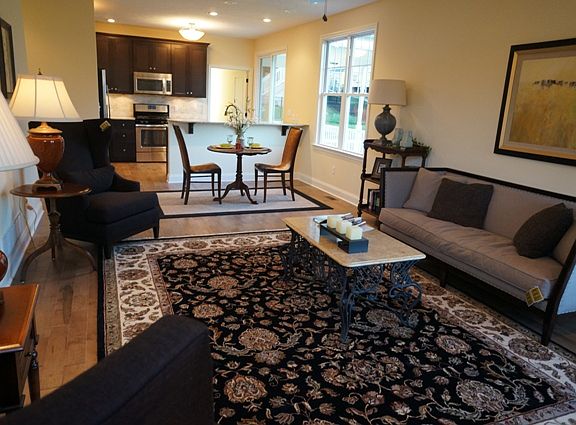 5th image of 9 Berkshire Dr