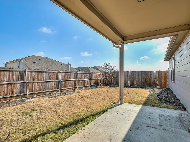 120 Abelia Dr — Photo 30
