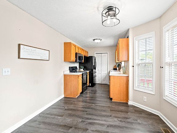 3rd image of 2766 Ann Dr