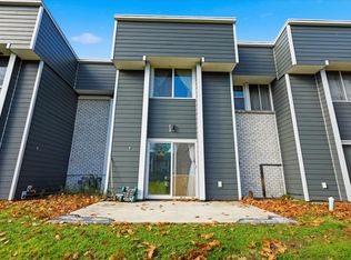 8 Timber Ln UNIT 24, South Burlington, VT 05403