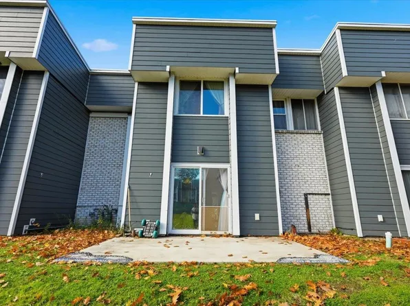 8 Timber Lane #24, South Burlington, VT 05403