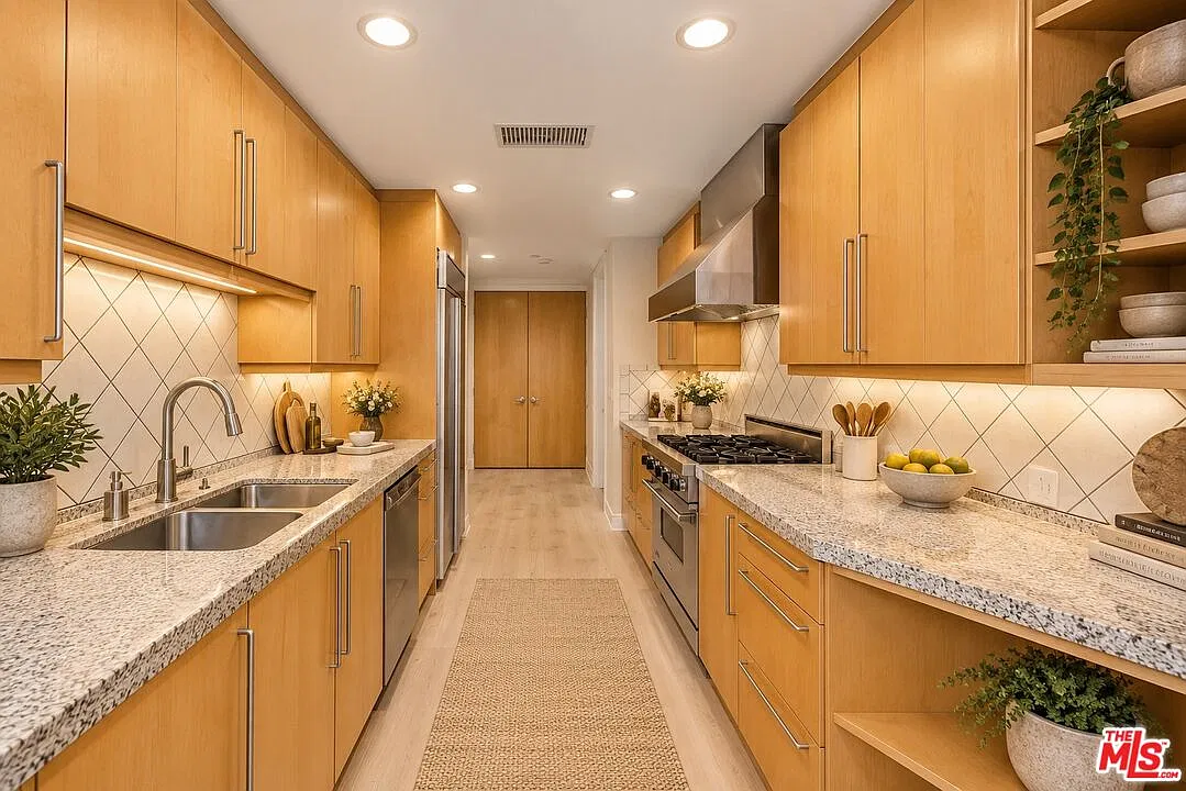 2 bed, 2.5 bath, 2094 sqft, $5,995 — Photo 1