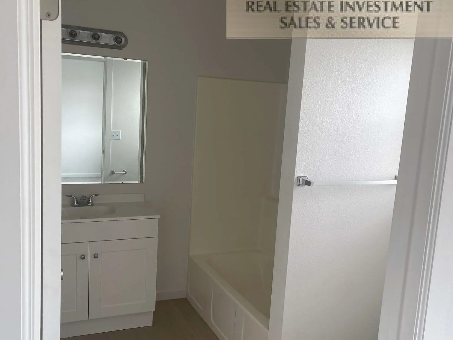3 bed, 1099 sqft, $1,500 — Photo 4