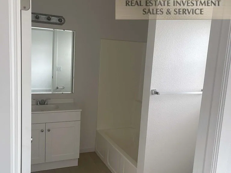 114 Nogales Ct #C — Photo 5