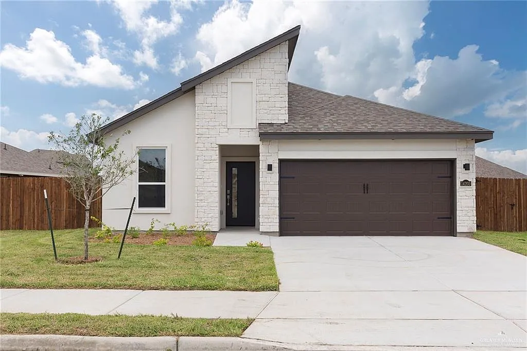 4 bed, 3.0 bath, 1674 sqft, $2,400 — Photo 1