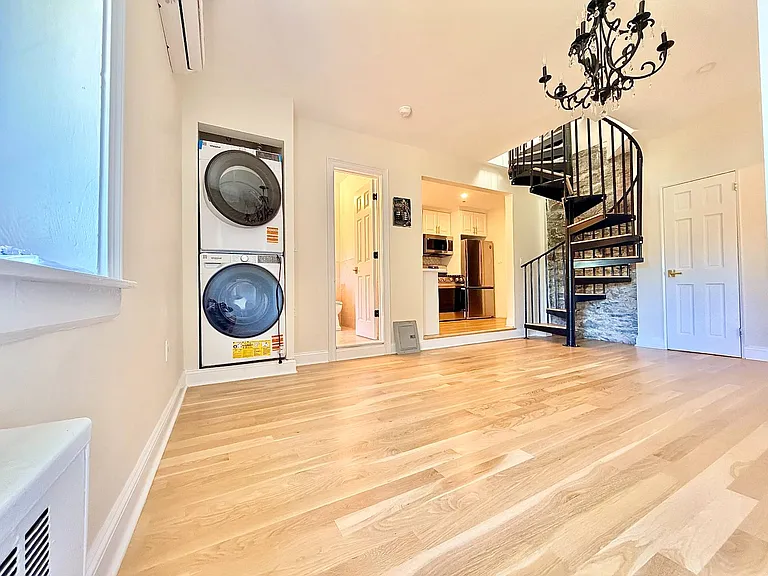 155 Beacon Hill Dr #10 — Photo 4