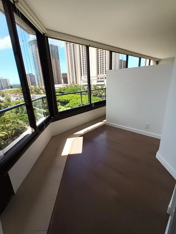 1910 Ala Moana Blvd,#9C — Photo 3