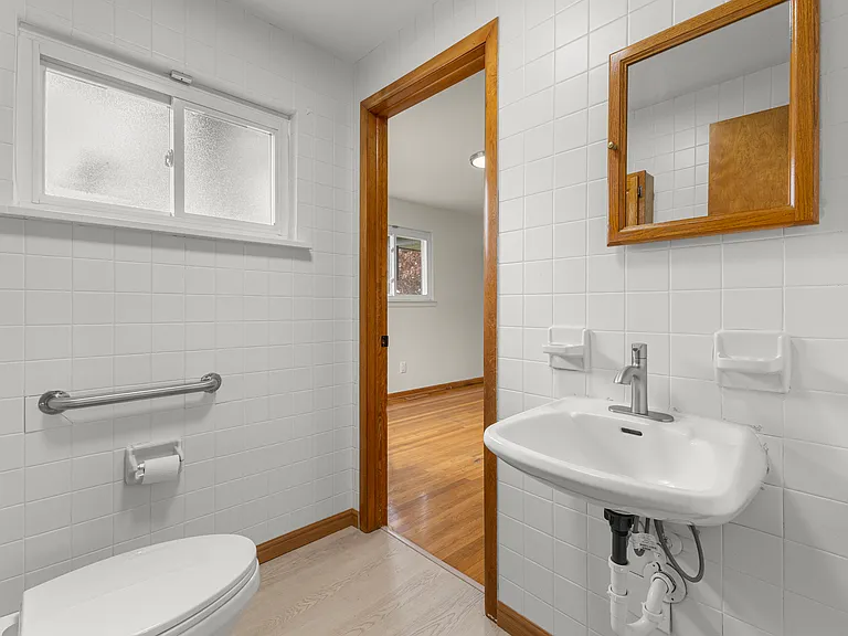20325 Westview Dr — Photo 34