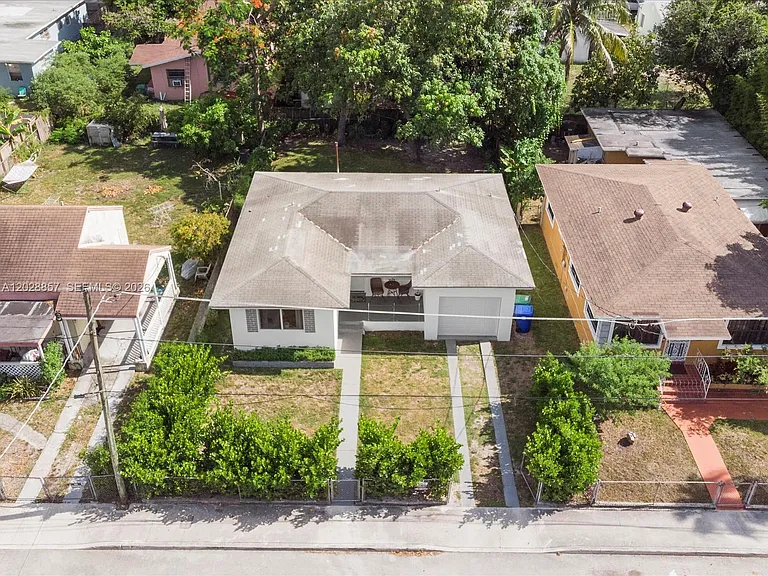 236 NW 42nd St — Photo 33