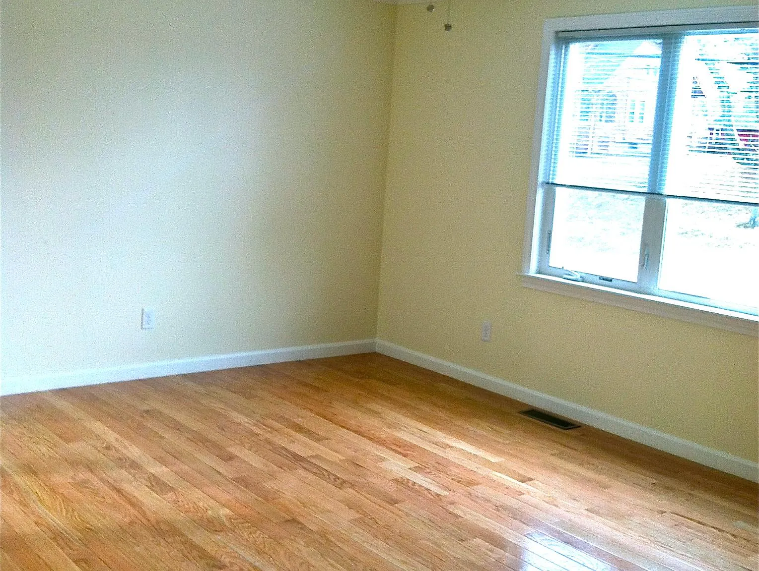 2 bed, $2,050 — Photo 2
