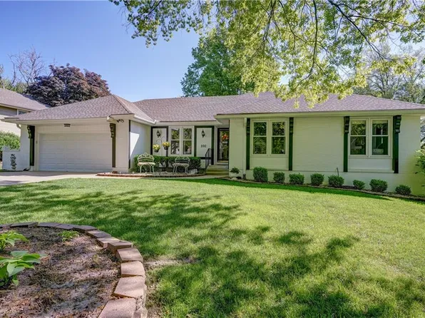 101 Johnston Pkwy, Raymore, MO 64083