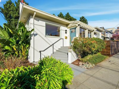 2401 Carleton St, Berkeley, CA, 94704