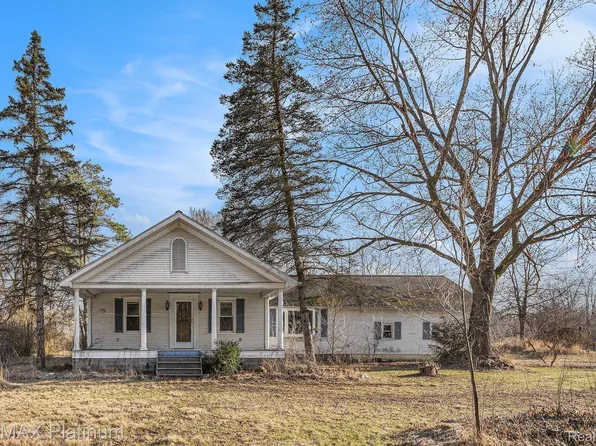 10649 Sharon Valley Rd, Brooklyn, MI 49230