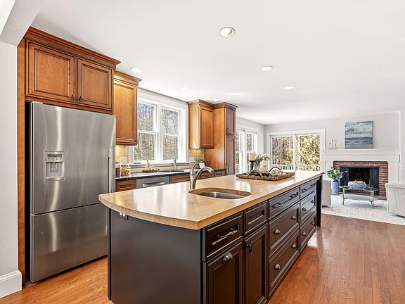 4th image of 47 Glen Road