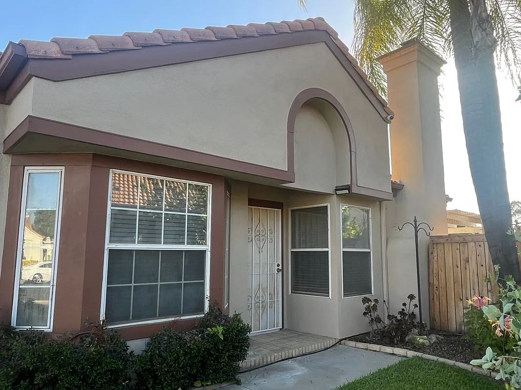 3 bed, 2.0 bath, 1250 sqft, $2,850 — Photo 3