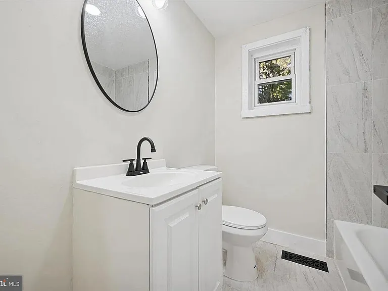 75 E High St #1 — Photo 6