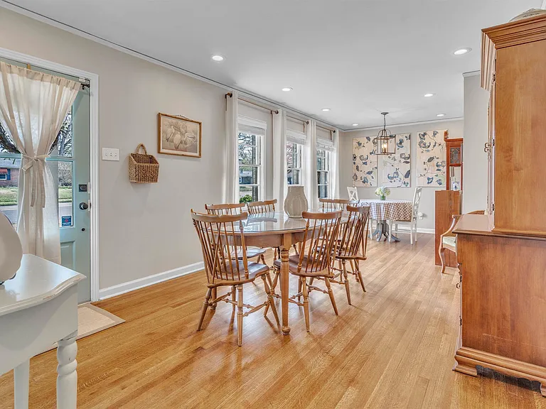 1383 S White Station Rd — Photo 3