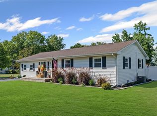204 E Green St, Oakwood, IL 61858
