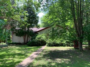 981 3rd Ter NW, New Brighton, MN 55112