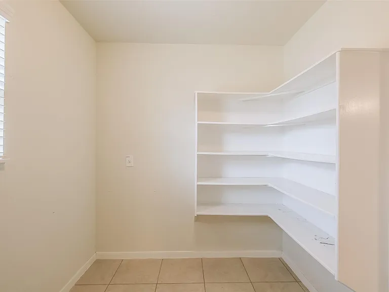 6811 Gonzales Point — Photo 24