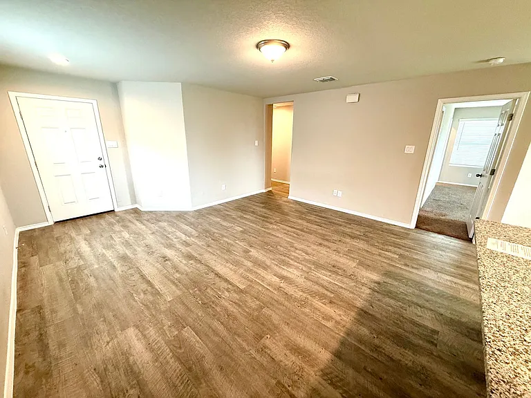 7614 Crestway Rdg — Photo 4