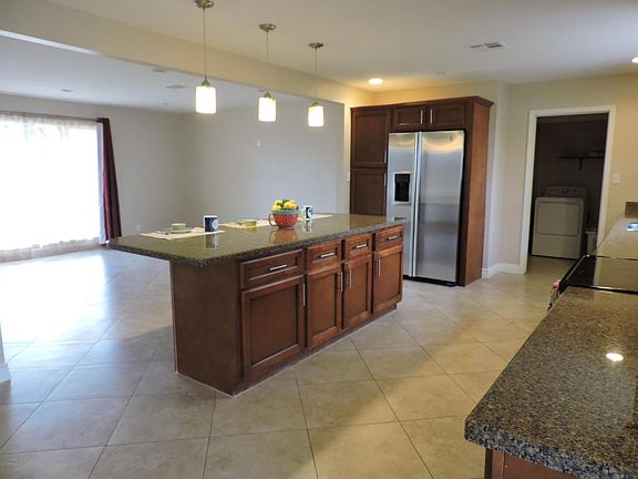 5th image of 510 W Orchid Ln
