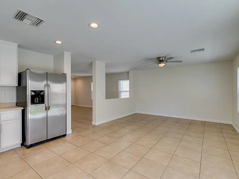 8660 Painted Horseshoe St — Photo 23