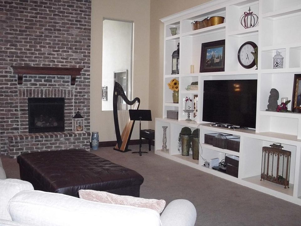 1st image of 1837 E Southwoodside Dr