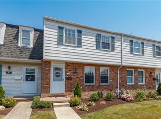 7436 Crown Ct, Mentor, OH 44060