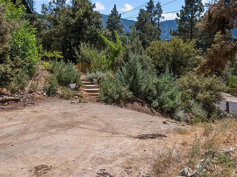 2304 Woodland Dr — Photo 38