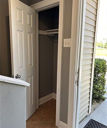 3rd image of 1020 Saint Julien Dr APT 103