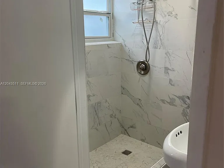 7607 Harbour Blvd — Photo 8