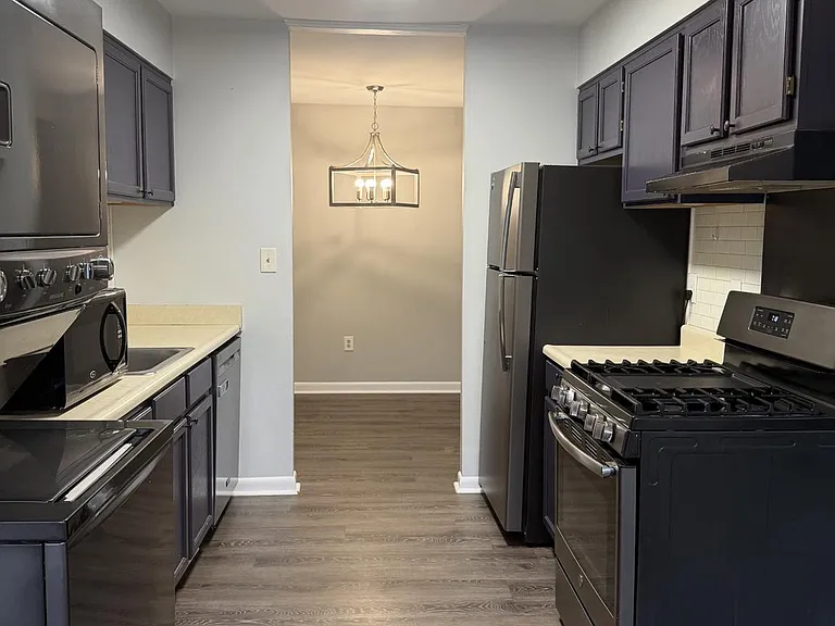 140 Royal Oak Dr #I — Photo 8