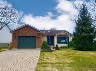 3681 Sussex Ln, Fort Erie, ON L0S 1S0