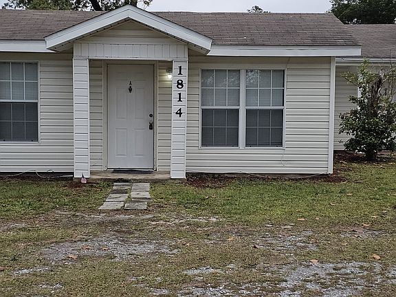 2nd image of 1814A Arthur Ave
