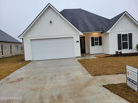 2nd image of 221 Tennyson Dr