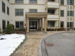 12 Russell Rd UNIT 106, Wellesley, MA 02482