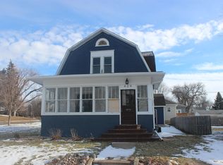 424 3rd St NW, Watertown, SD 57201