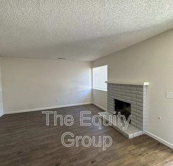 150 S Peppertree St — Photo 24