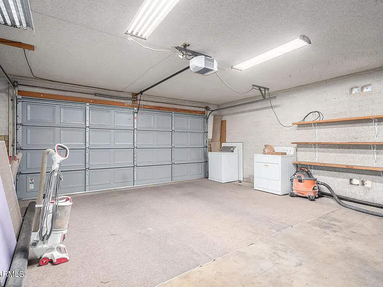 2311 W Del Oro Cir — Photo 28