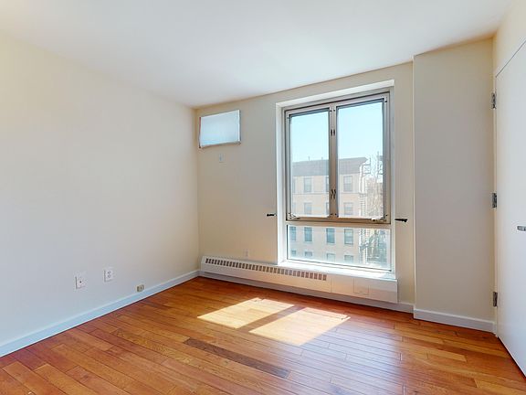 4th image of 117 Hamilton Pl #3B