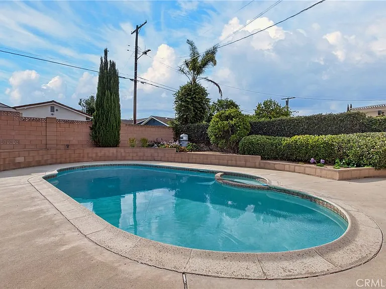 9624 Swinton Ave — Photo 29