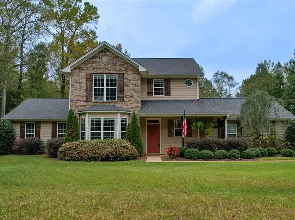 2620 Pear Tree Rd, Waverly, AL 36879