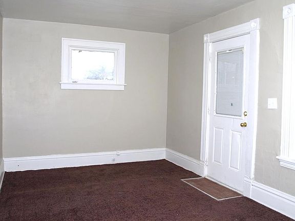 3rd image of 1041 Sherman St SE
