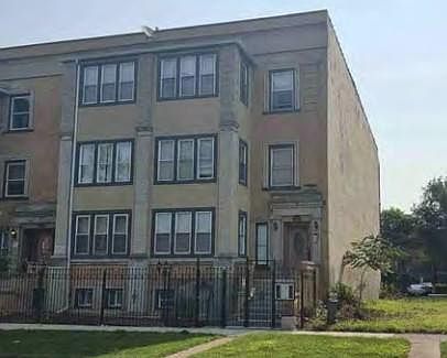 1st image of 4829 S Prairie Ave APT 4